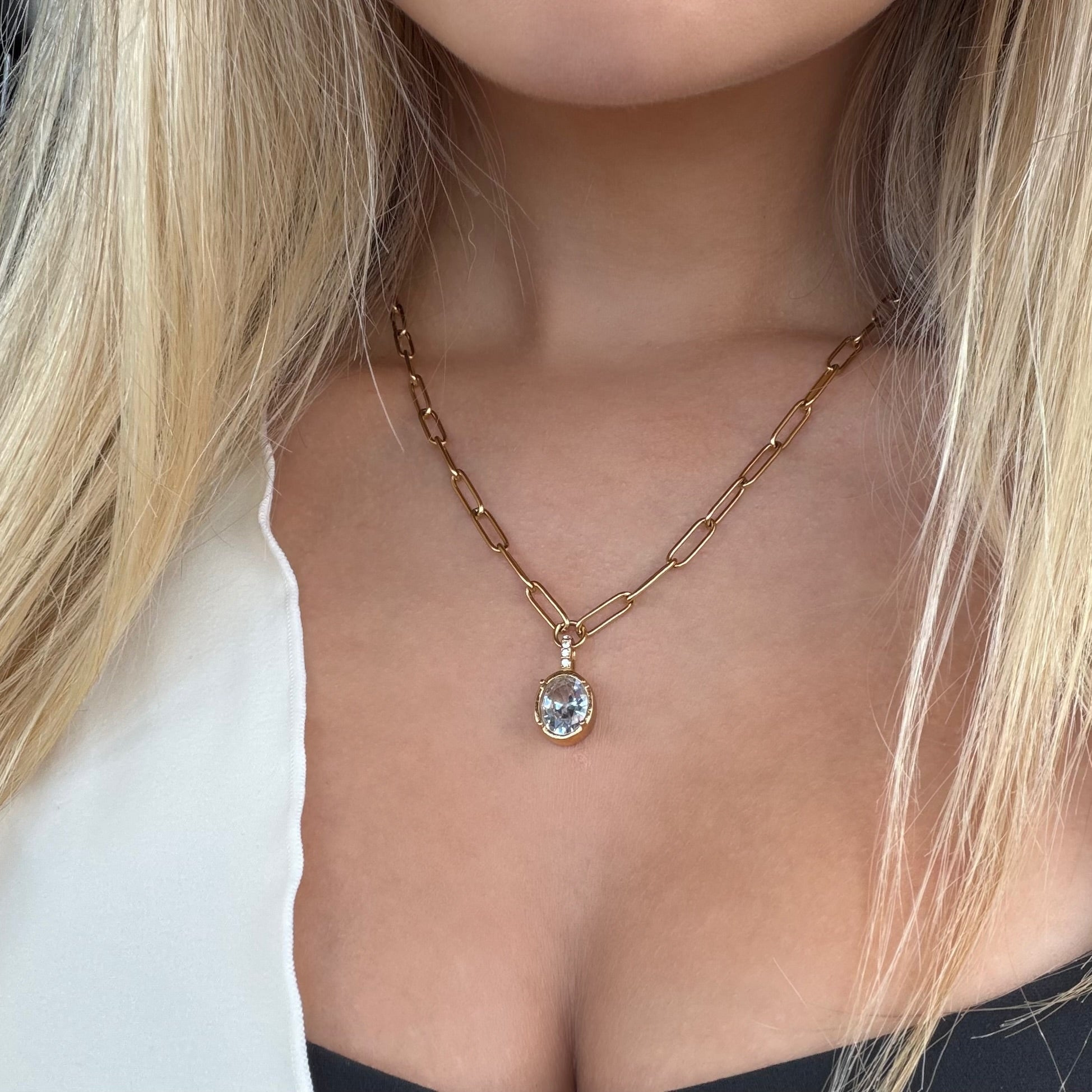 It Girl Sparkle Necklace