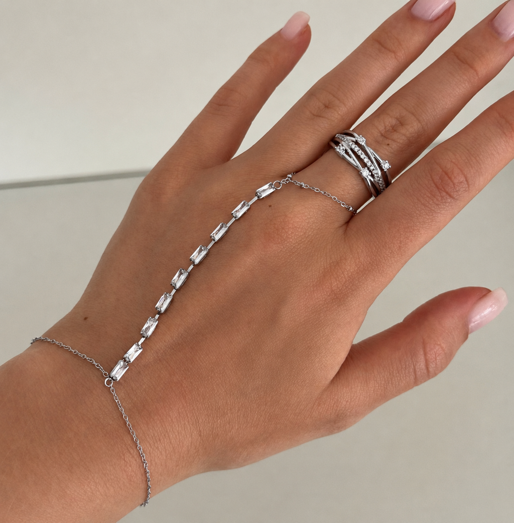 The Slide On Hand Chain Collection