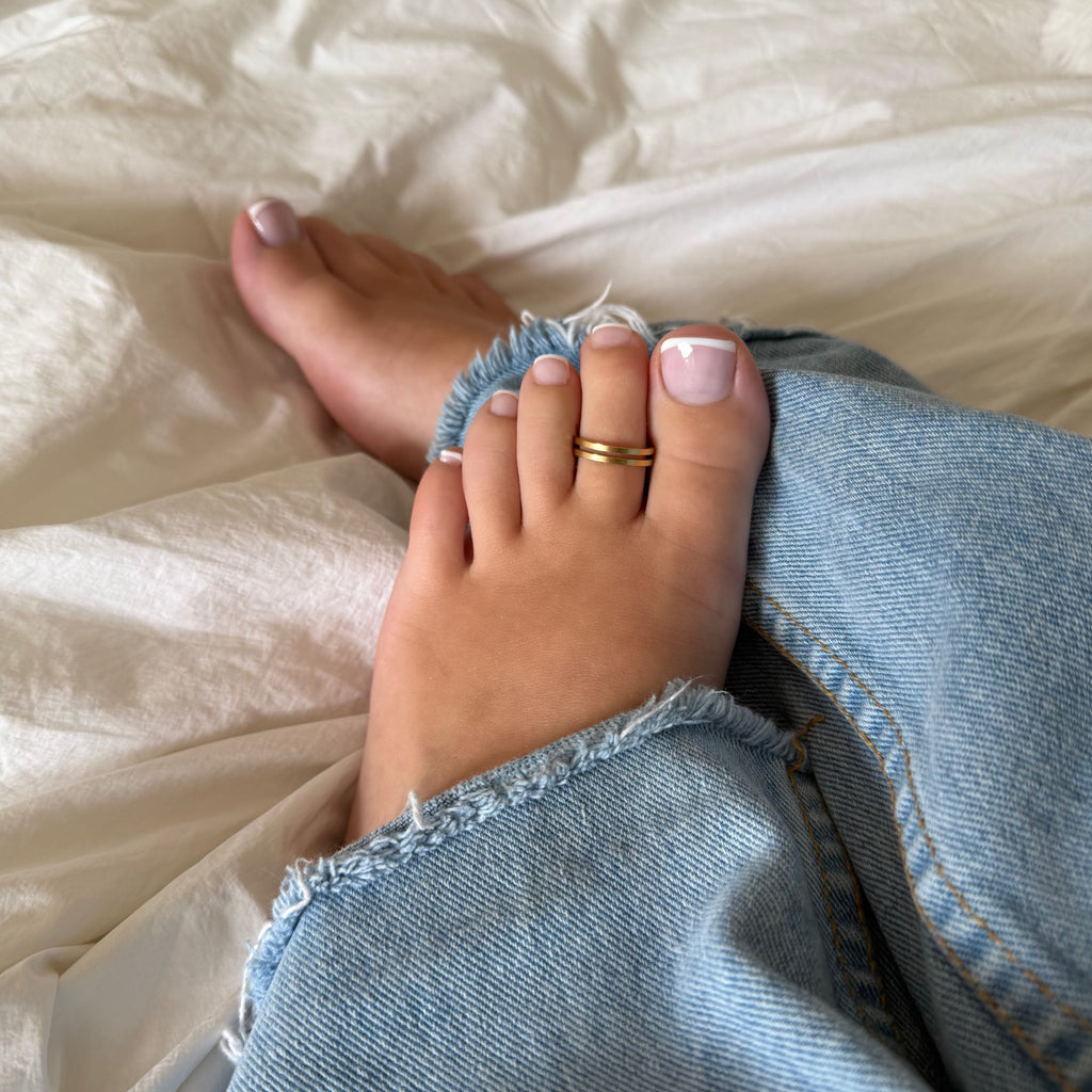 Bold Babe 2-Piece Toe Rings Set