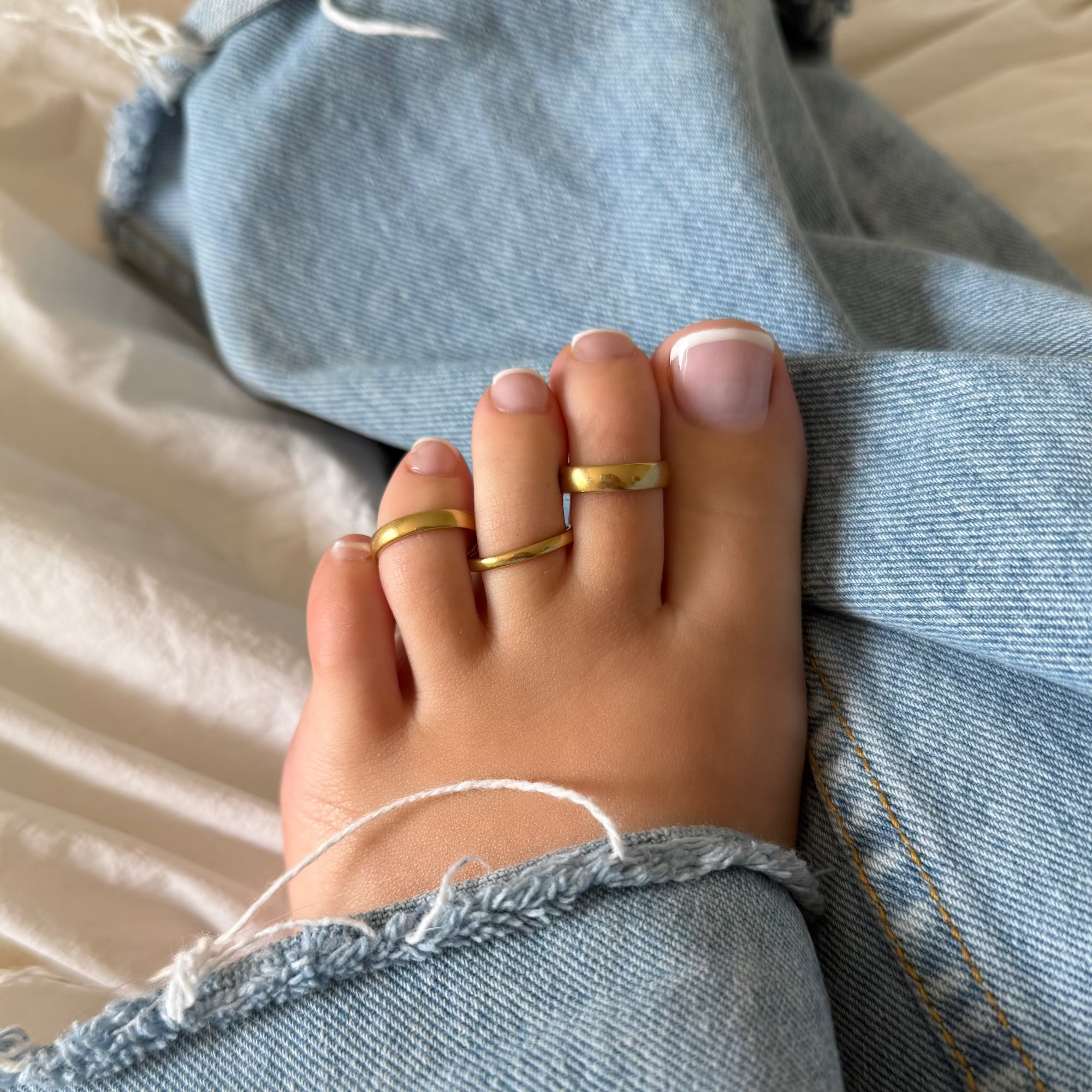 Bare Glow 3-Piece Toe Rings Set