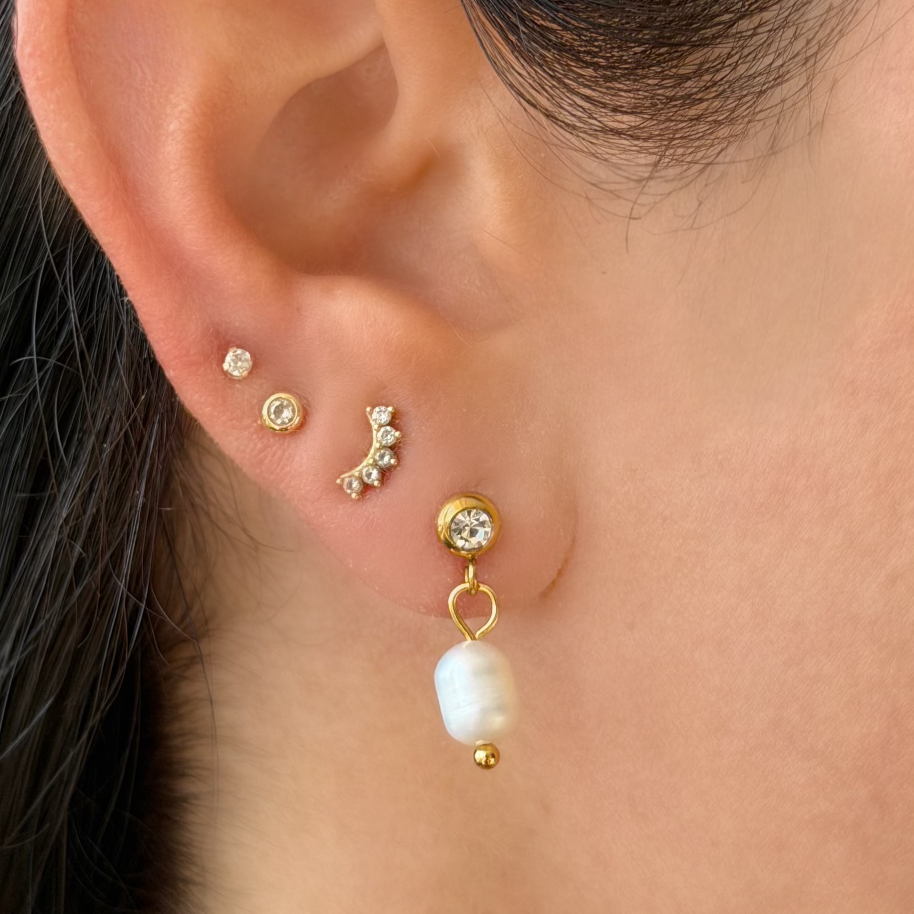 Pearl Glow Drop Flat Back Earrings