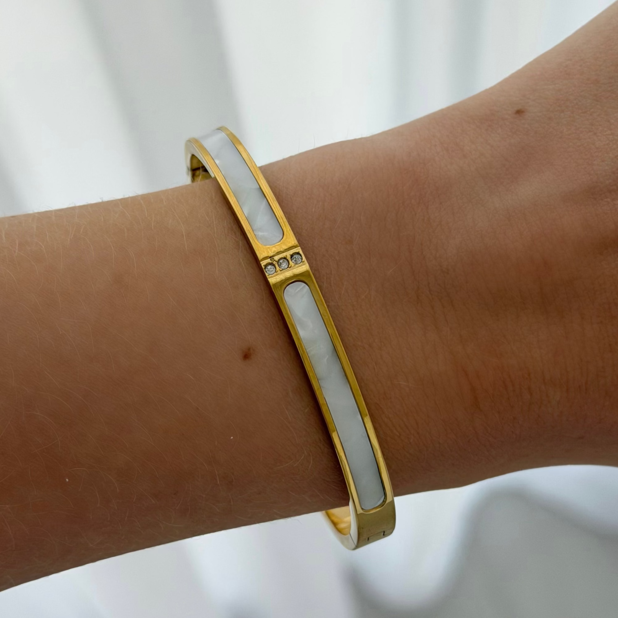 Cloud Dancer Bangle
