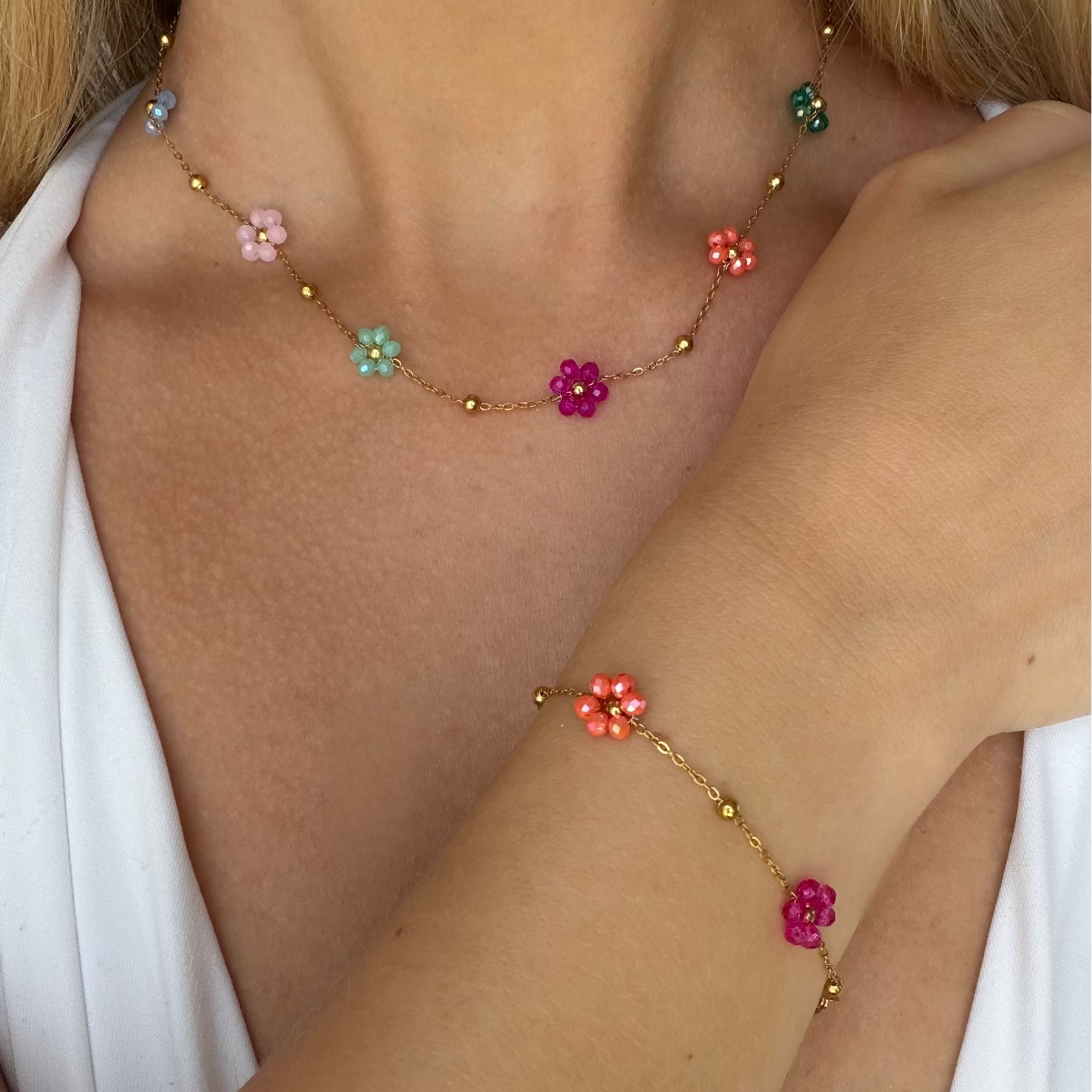 Daisy Pop Necklace & Bracelet 2 Piece Set