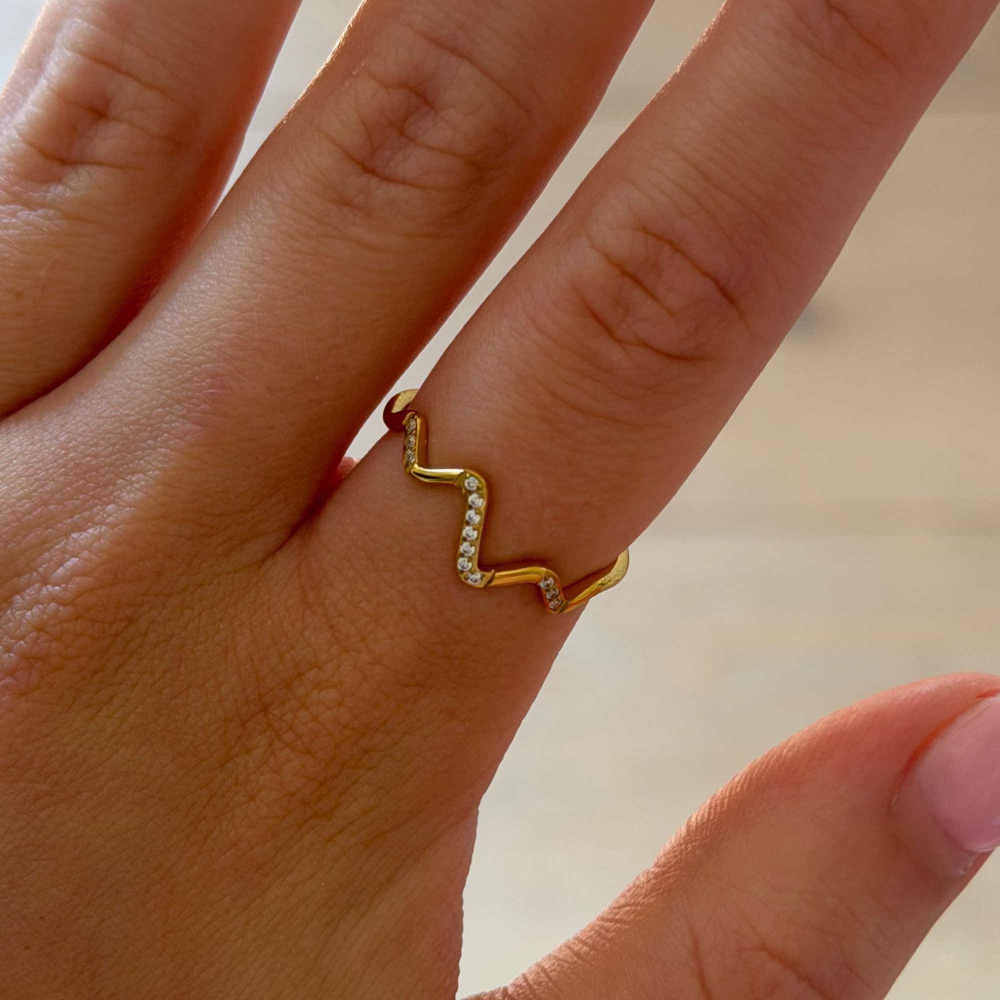 Pretty Wave Ring