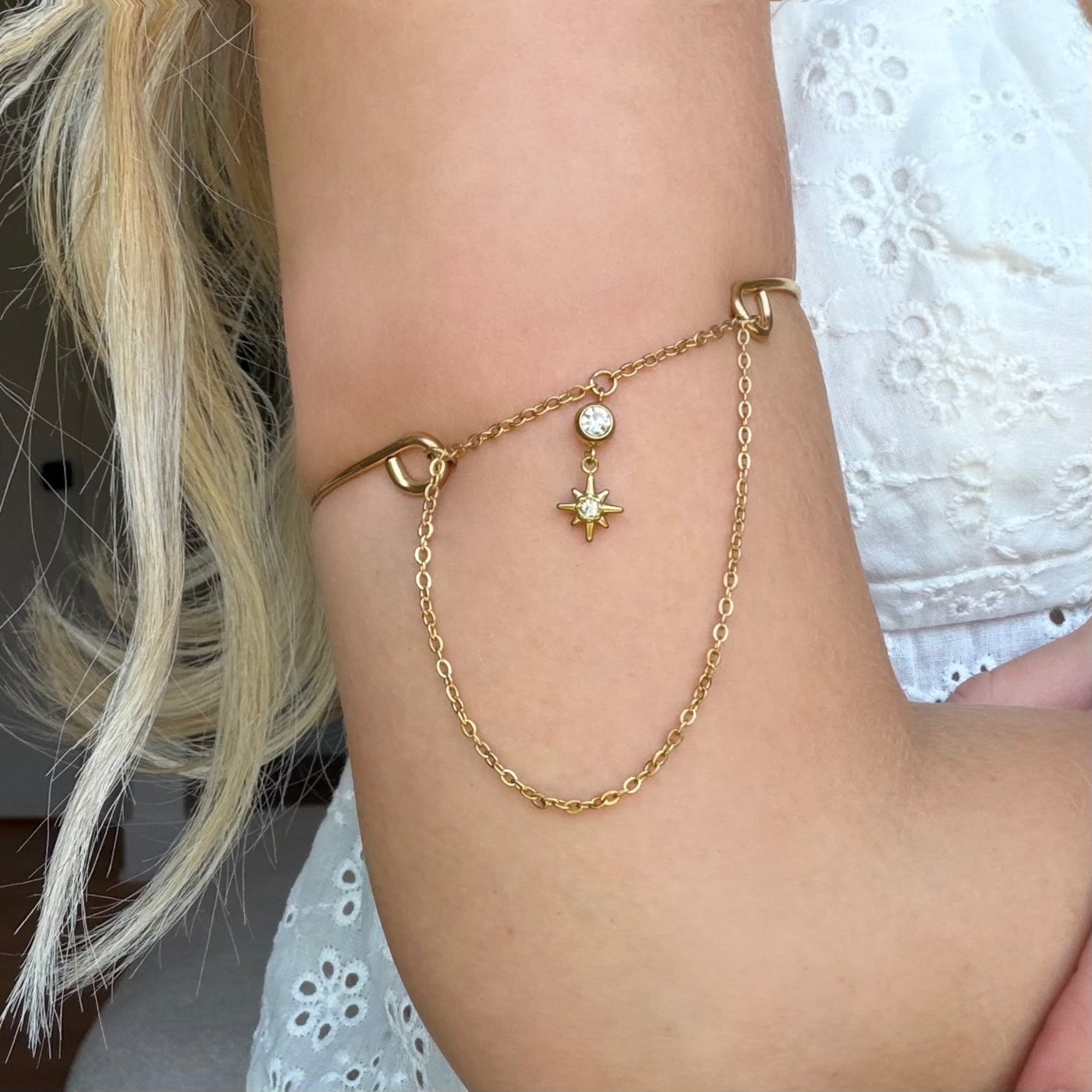Icon Energy Arm Chain Gold