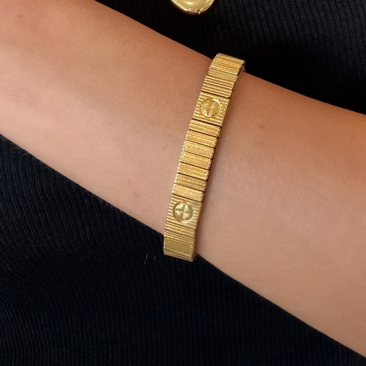 Linked Babe Icon Bangle