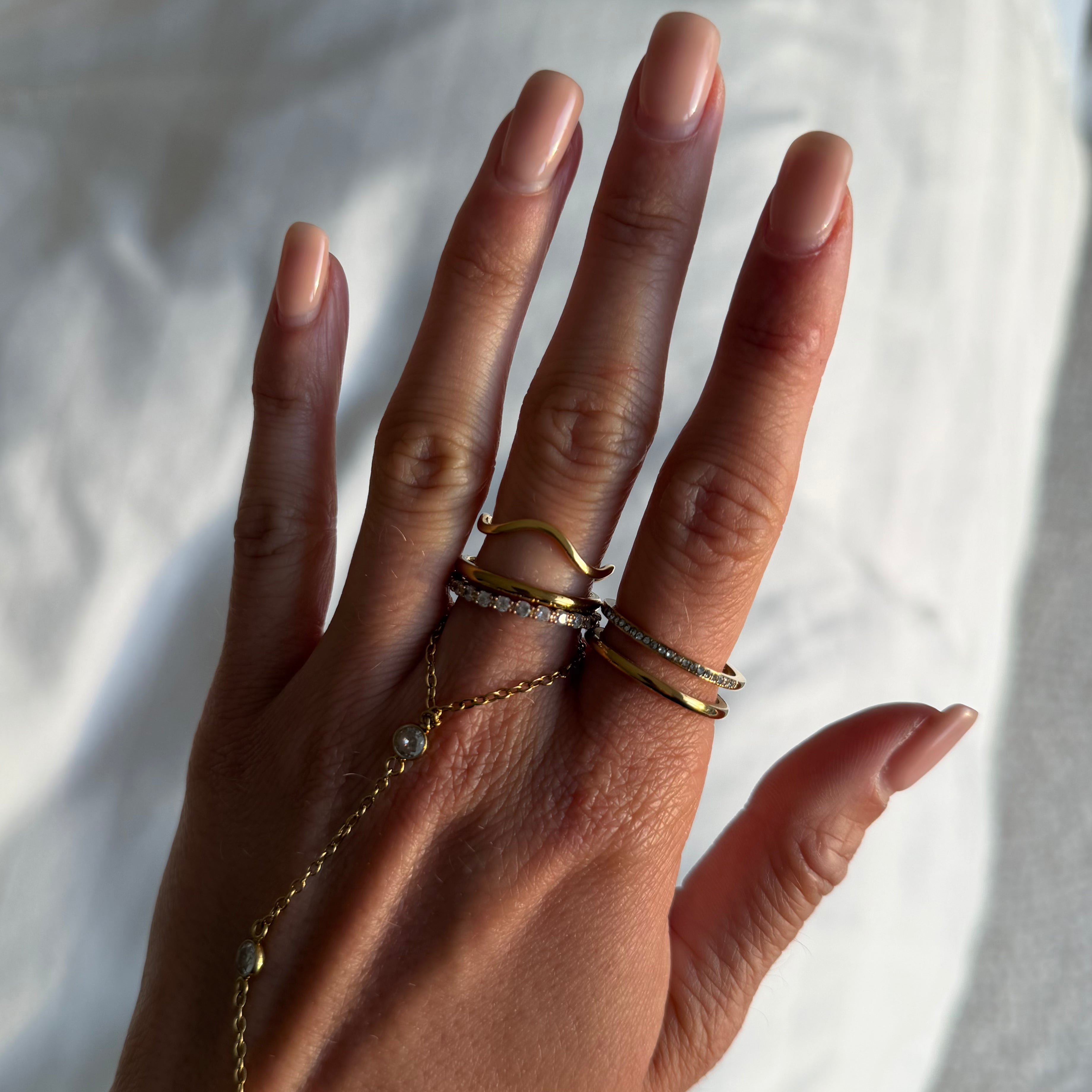 Daydream Wave Pinky Ring