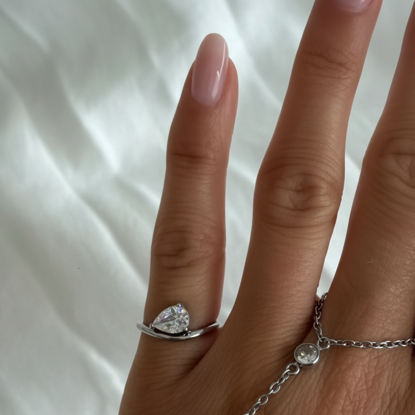Sweet Swirl Pinky Ring
