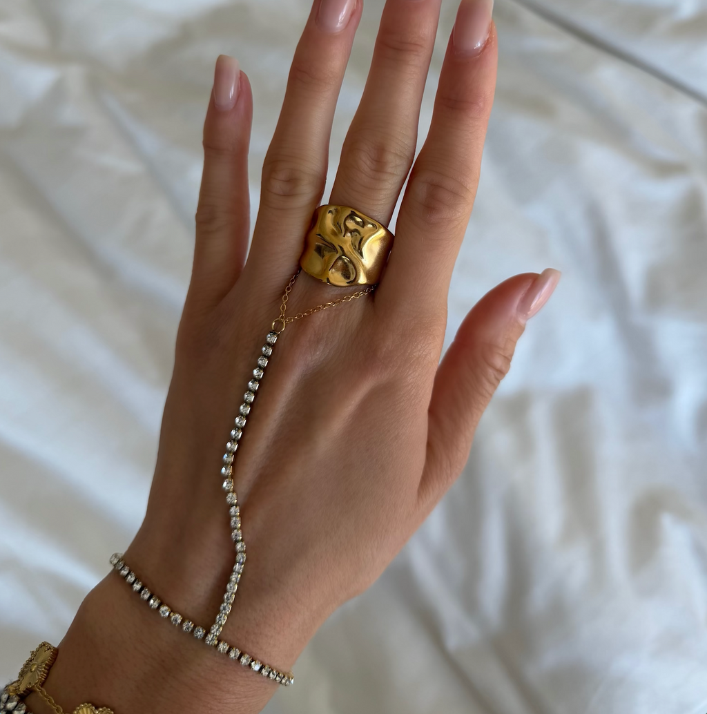 Viral Hand Chains: Anti Tarnish Waterproof